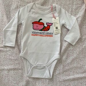 Vineyard vines Baby bodysuit Pumpkin 🎃 New 6-12 M